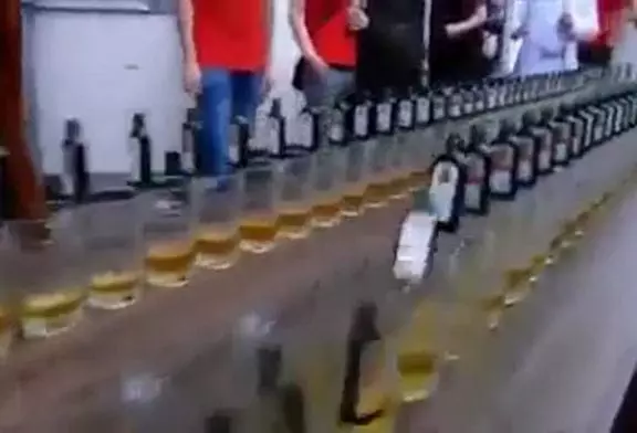 Servir 500 verres en une seule fois