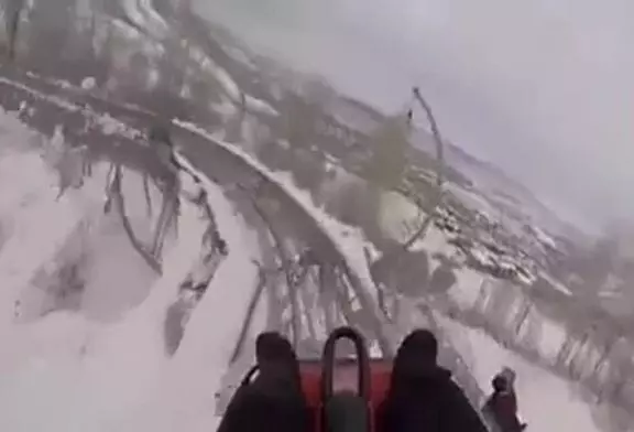 Descente en luge de l'extrême