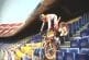 Un champion du monde de trial s’amuse dans le stade de Barcelone