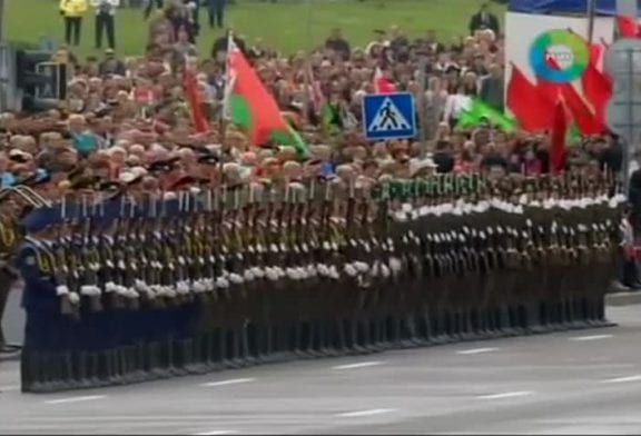 Une parade militaire en Bielorussie