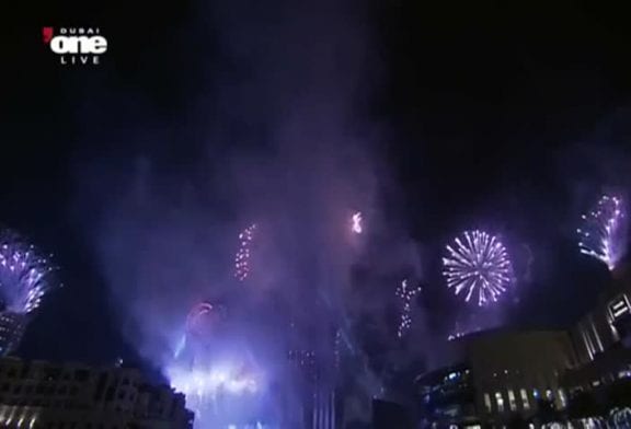 Le feu d’artifice de Dubai à Burj Khalifa lors du nouvel an 2013