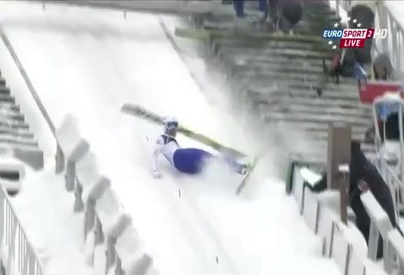 Chute en saut à ski à Daiki ito