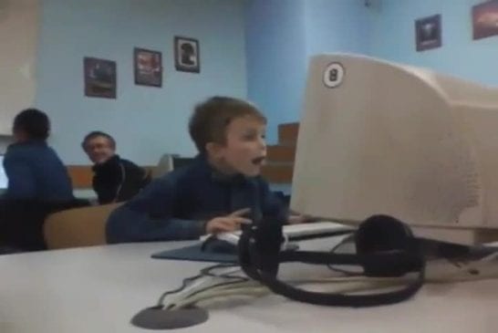Russian Kid pris regarder du porno