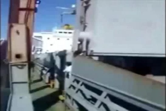 Lancement raté chavire yacht