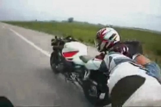 Génie sur sa moto