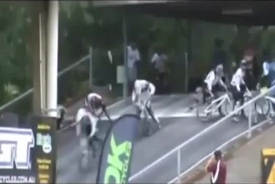 Départ de la course de BMX FAIL