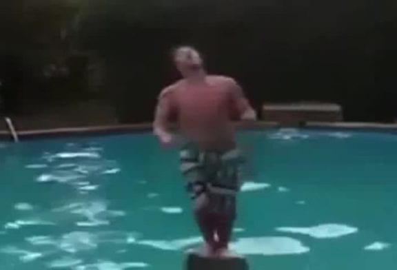 Backflip d’un plongeoire
