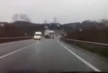 Eviter de justesse une collision sur autoroute