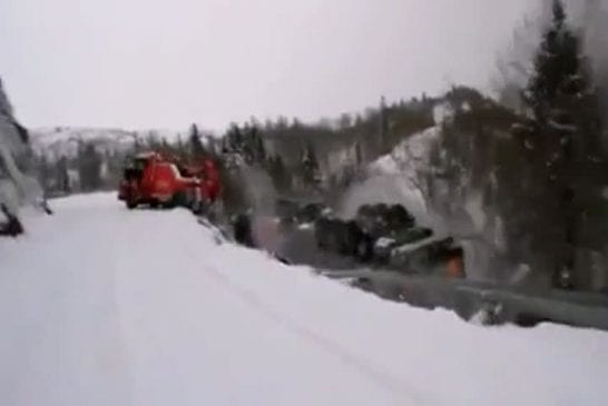 Camion tombe dans un ravin