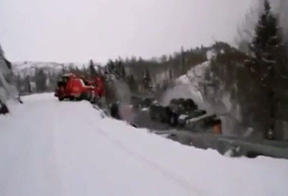 Camion tombe dans un ravin