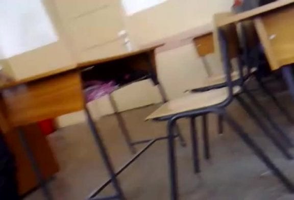 Blague de la chaise à l'école