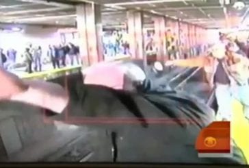 Femme bourrée tombe sur les rails du métro