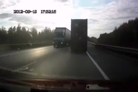 Routier a beaucoup de chance lors d’un accident