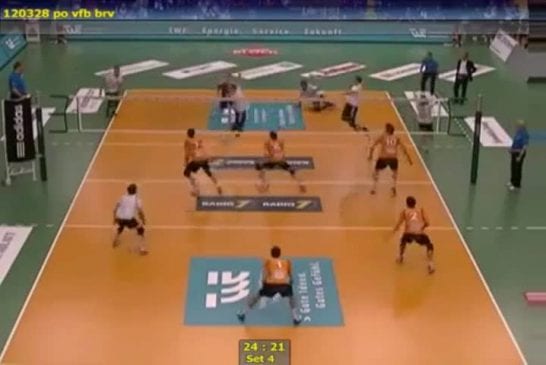 Triple headshot au volleyball
