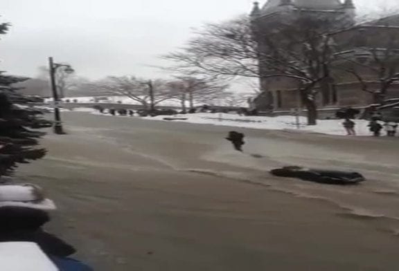 Etudiant emporté durant une inondation