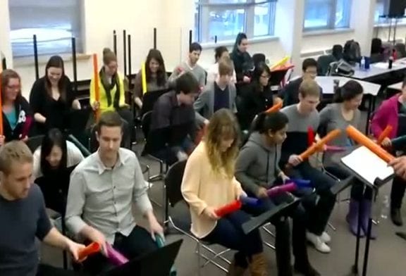 Call Me Maybe joué avec des Boomwhackers