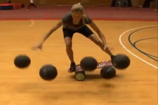 Freestyle avec 4 et 6 balles de basket-ball