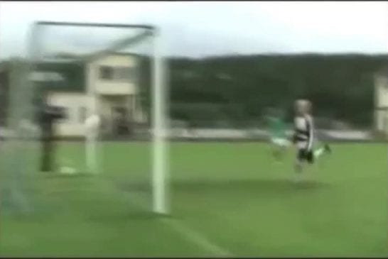 Triple fail lors d'un match de football