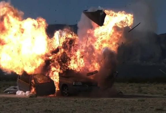 Explosion de voiture à 1000 images par seconde