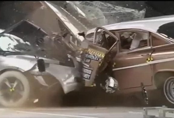 Crash test d'une ancienne contre une nouvelle Chevrolet