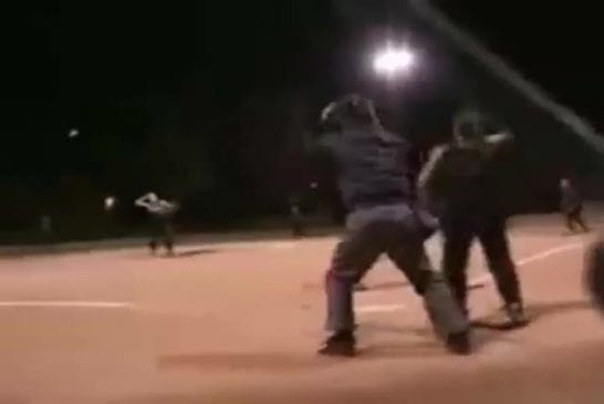 Headshot et faceplant au baseball