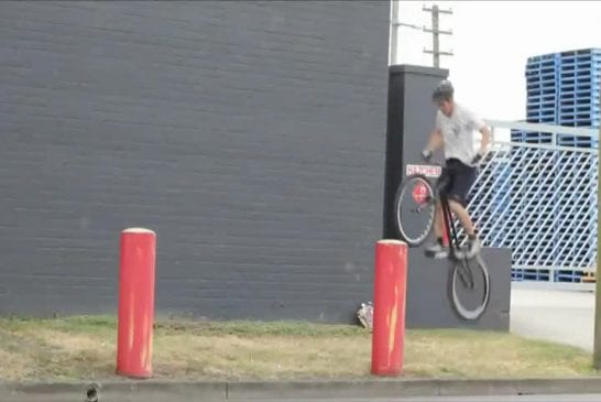 Incroyable parkour en vélo