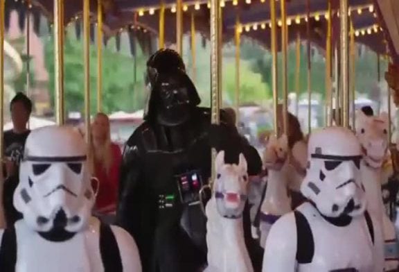 Star Tour et Dark Vador vont à Disneyland