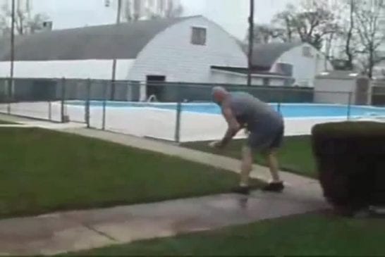 Réaliser un projectile avec du Coca-Cola et un mentos