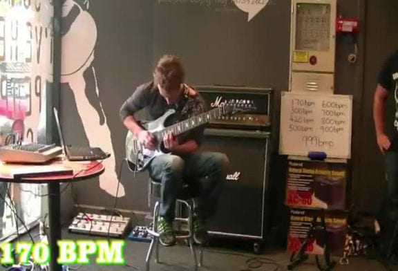 Le plus rapide joueur de guitare au monde