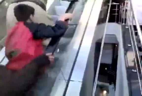 Le premier escalator au Yémen