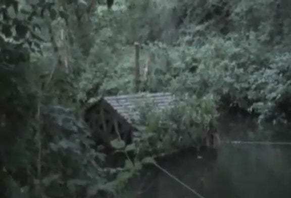 Saut incroyable en bateau