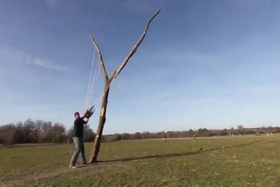 Le plus grand lance pierre du monde