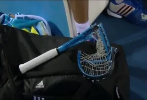 Casser 4 raquettes de tennis en 30 secondes