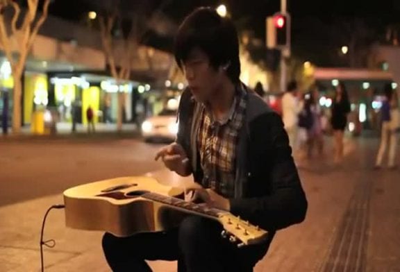 Guitariste talentueux de la rue