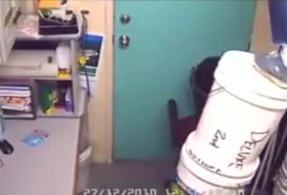 Cambrioleur piégé pendant le casse