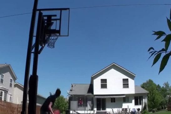 Incroyable saut en trampoline