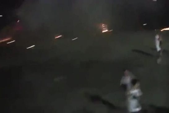 Feu d’artifice raté sur une plage de Thailande