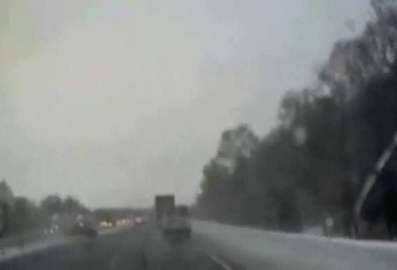 Accident de camion filmé de l’intérieur