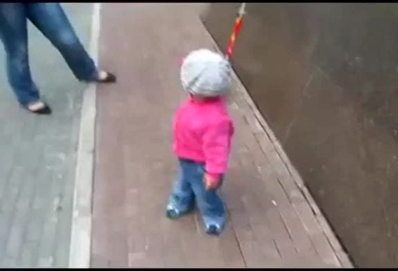 Sauver à la dernière seconde son enfant d’un faceplant