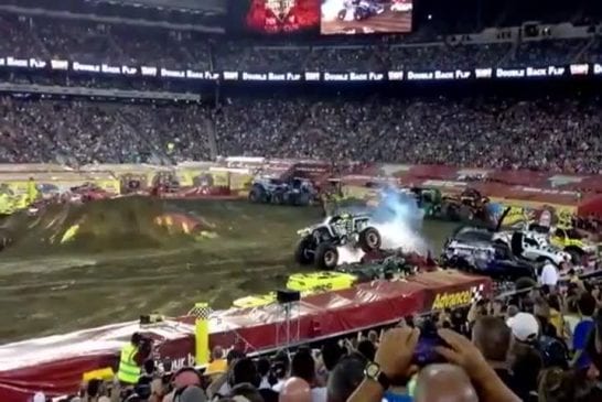 Monster Truck tente le double backflip