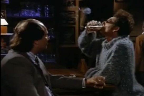 Comment les vrais hommes boivent une bière