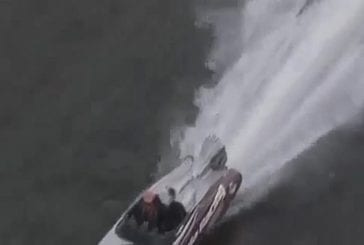 Course entre formule 1 moto et bateau