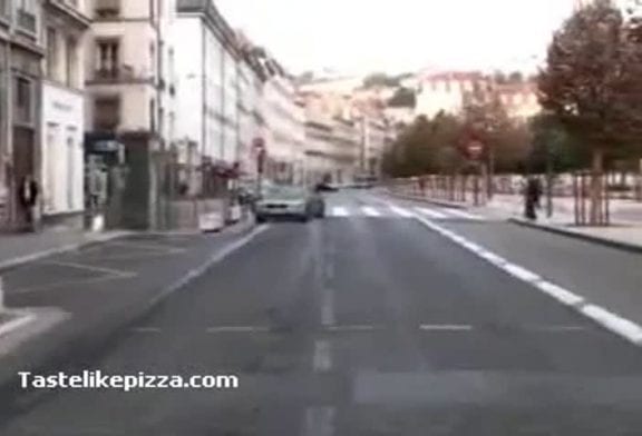 Il fait l’idiot et provoque un accident