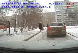 La methode des femmes Russes pour se garer