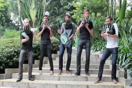 LMFAO avec des bouteilles vides