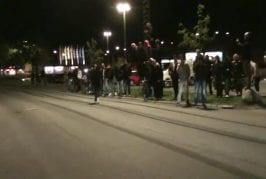 Saut au dessus d’une lamborghini