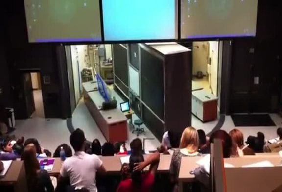 Un amphitéatre futuriste à l’université