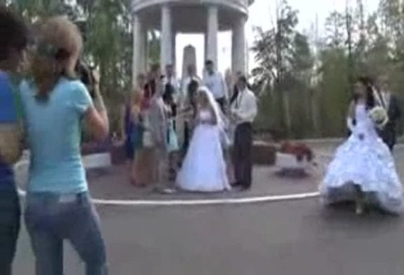 Un mariage russe fini en grosse baston