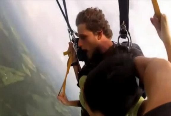 Mec s’évanouit durant un saut en parachute