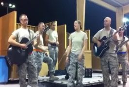 Militaire à la voix d’ange